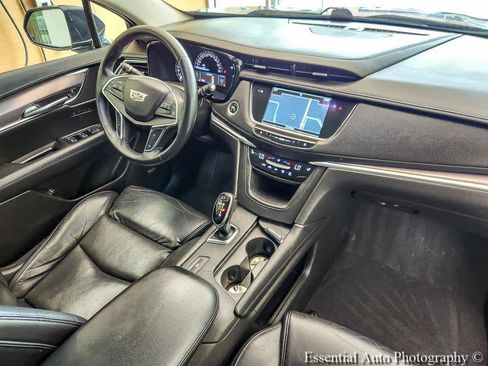 Used 2017 Cadillac XT5 Luxury FWD image 27