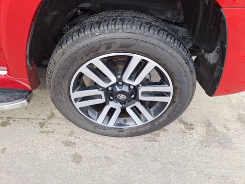 Used 2024 Toyota 4Runner Limited image 11