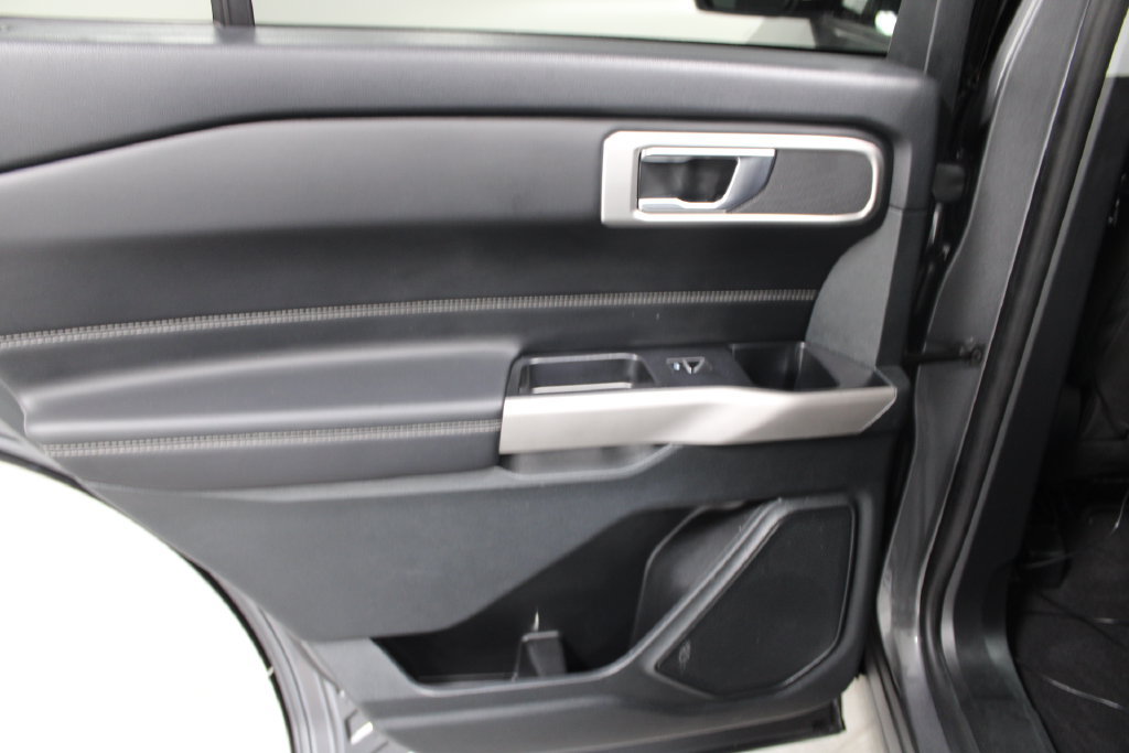 Used 2024 Ford Explorer XLT RWD image 21