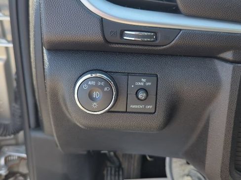 Used 2017 Chevrolet Traverse LT w/ Style and Technology Package FWD image 20