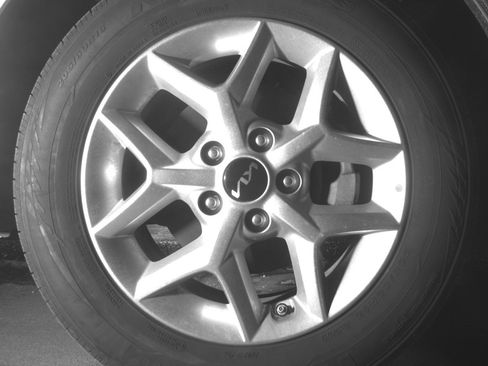 Used 2025 Kia Soul LX w/ LX Technology Package image 13