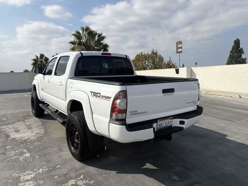 Used 2014 Toyota Tacoma PreRunner image 16