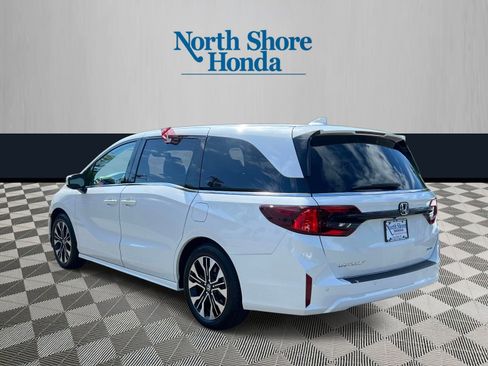 Used 2026 Honda Odyssey Elite image 3