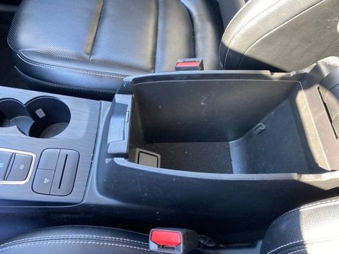 Used 2022 Ford Escape SEL image 14