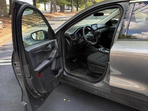 Used 2023 Ford Escape Active FWD image 9