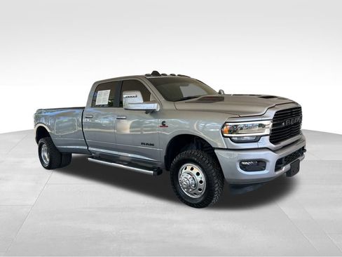 Used 2024 RAM 3500 Laramie w/ Night Edition AWD/4WD image 2