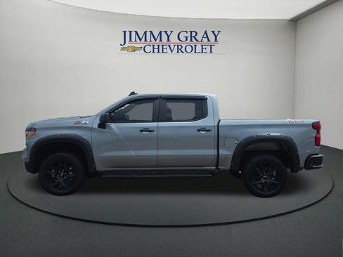 Used 2025 Chevrolet Silverado 1500 Custom Trail Boss AWD/4WD image 2