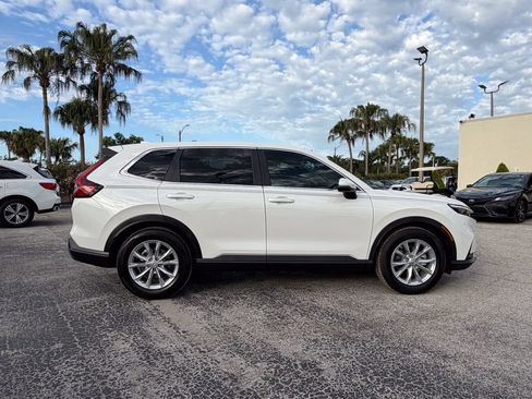 Used 2025 Honda CR-V EX image 4