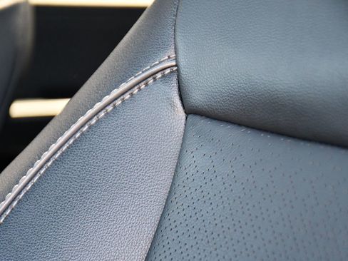 Used 2023 Ford F150 Lariat w/ Equipment Group 502A High image 13