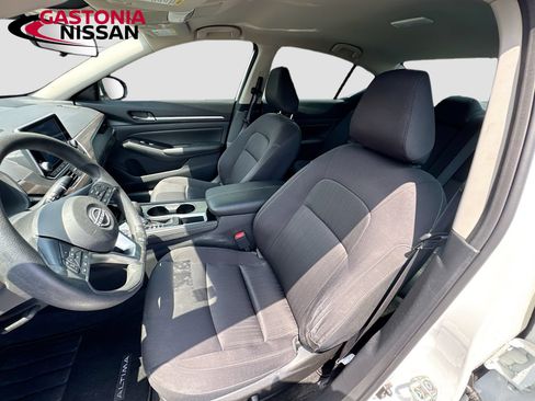 Used 2023 Nissan Altima 2.5 SV FWD image 26