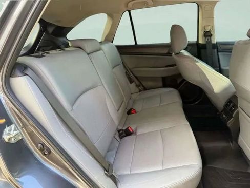 Used 2018 Subaru Outback 2.5i Limited image 28