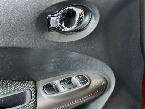 Used 2014 Nissan Juke SL image 15