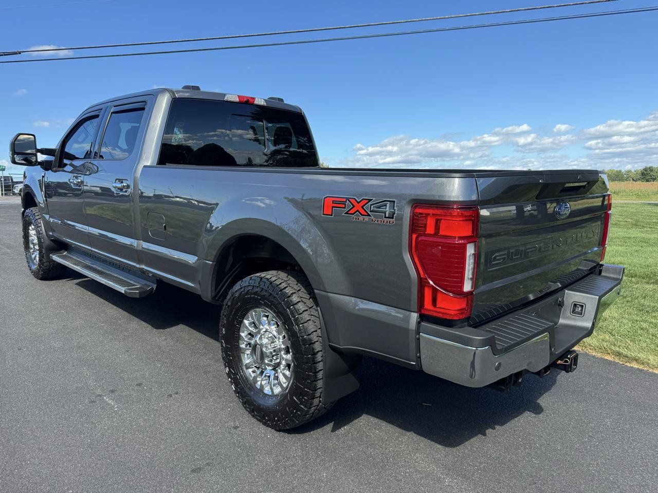 Used 2022 Ford F350 Lariat w/ Lariat Ultimate Package AWD/4WD image 4