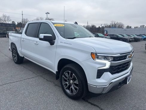 Used 2024 Chevrolet Silverado 1500 LT image 8