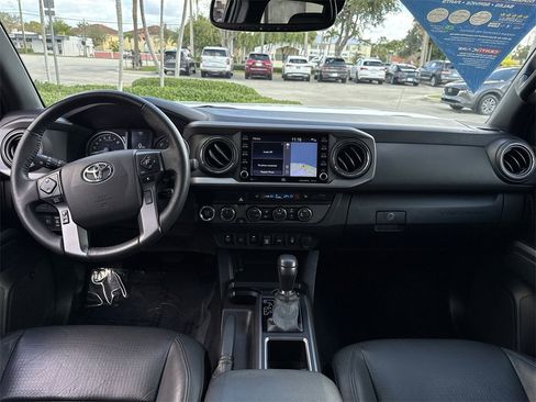 Used 2023 Toyota Tacoma TRD Off-Road image 15