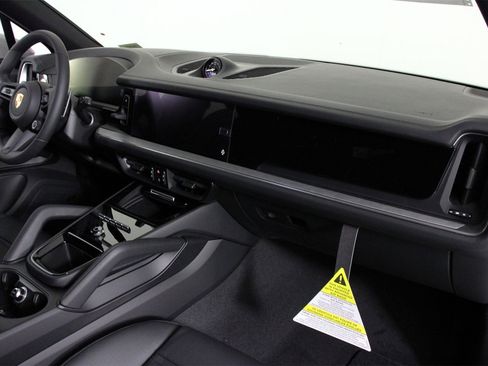 New 2026 Porsche Cayenne E-Hybrid image 15