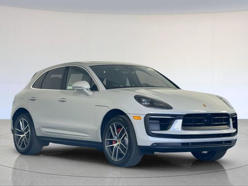 New 2026 Porsche Macan S image 10