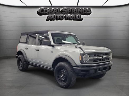 Used 2023 Ford Bronco Black Diamond AWD/4WD image 1
