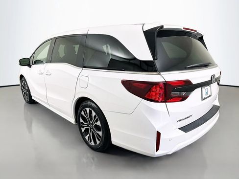 Certified 2026 Honda Odyssey Elite image 7