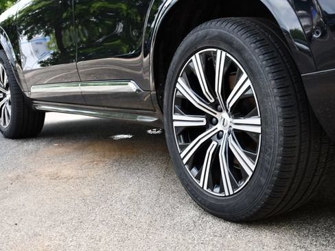 Certified 2023 Volvo XC90 B5 Plus w/ Protection Package Premier AWD/4WD image 9