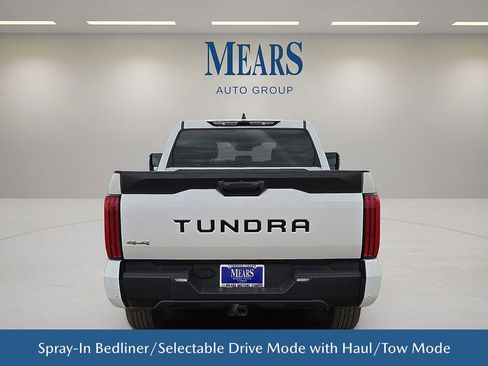 Used 2022 Toyota Tundra SR5 w/ SR5 Convenience Package AWD/4WD image 5