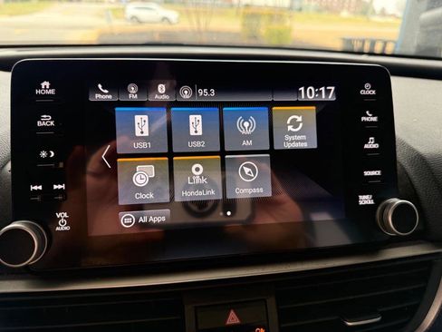 Used 2019 Honda Accord Sport image 9