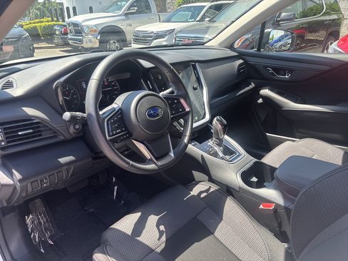 Certified 2025 Subaru Outback Premium AWD/4WD image 4