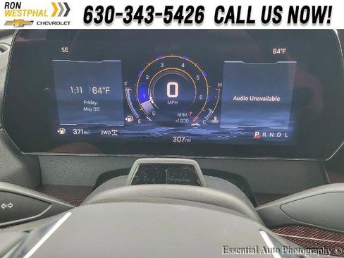 New 2025 Chevrolet Traverse Z71 w/ Enhanced Driving Package image 12