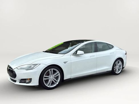 Used 2014 Tesla Model S 85 image 2
