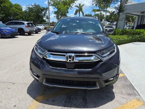 Used 2018 Honda CR-V Touring image 2