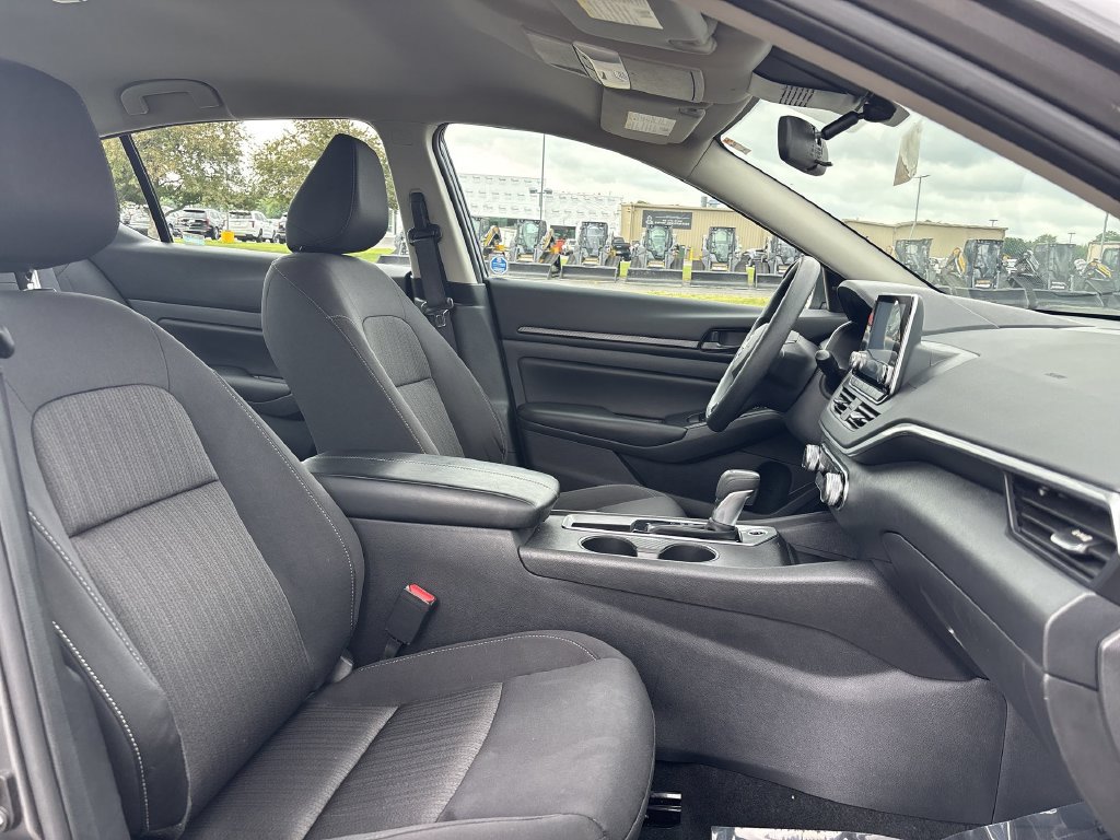 Certified 2025 Nissan Altima 2.5 S FWD image 19