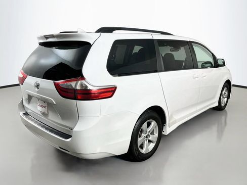 Used 2020 Toyota Sienna LE FWD image 7