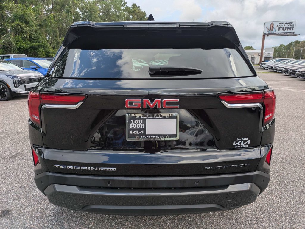 Used 2025 GMC Terrain Elevation AWD/4WD image 5