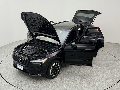 New 2026 Volvo XC60 B5 Plus w/ Climate Package image 37
