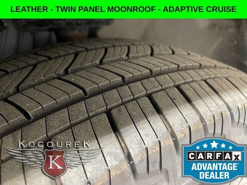 Used 2023 Ford Explorer XLT w/ Equipment Group 202A AWD/4WD image 8