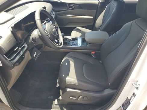 New 2026 Kia Carnival FWD image 5