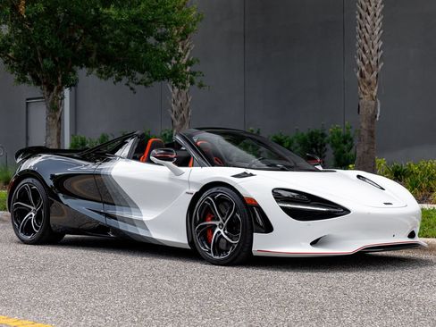 Used 2024 McLaren 750S Spider RWD image 8
