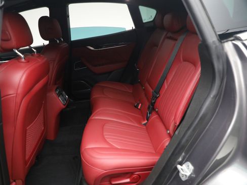 Certified 2022 Maserati Levante GT AWD/4WD image 19