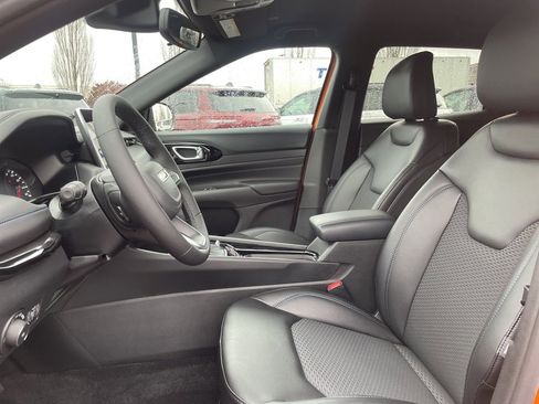 New 2026 Jeep Compass Latitude image 11