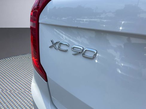 Used 2019 Volvo XC90 T6 Momentum AWD/4WD image 7