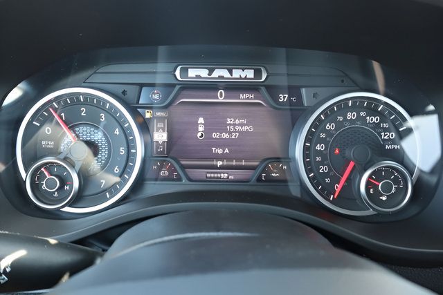 New 2026 RAM 1500 Express AWD/4WD image 12