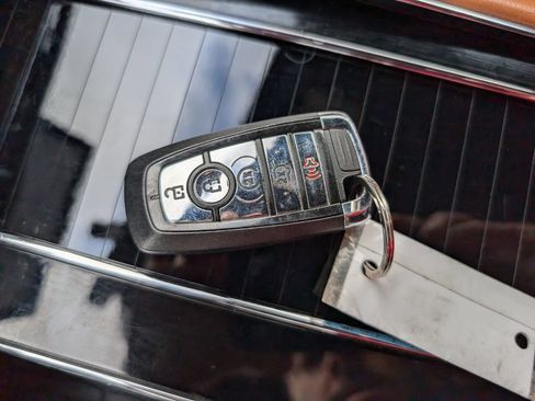 Used 2021 Lincoln Aviator Black Label Grand Touring AWD/4WD image 25