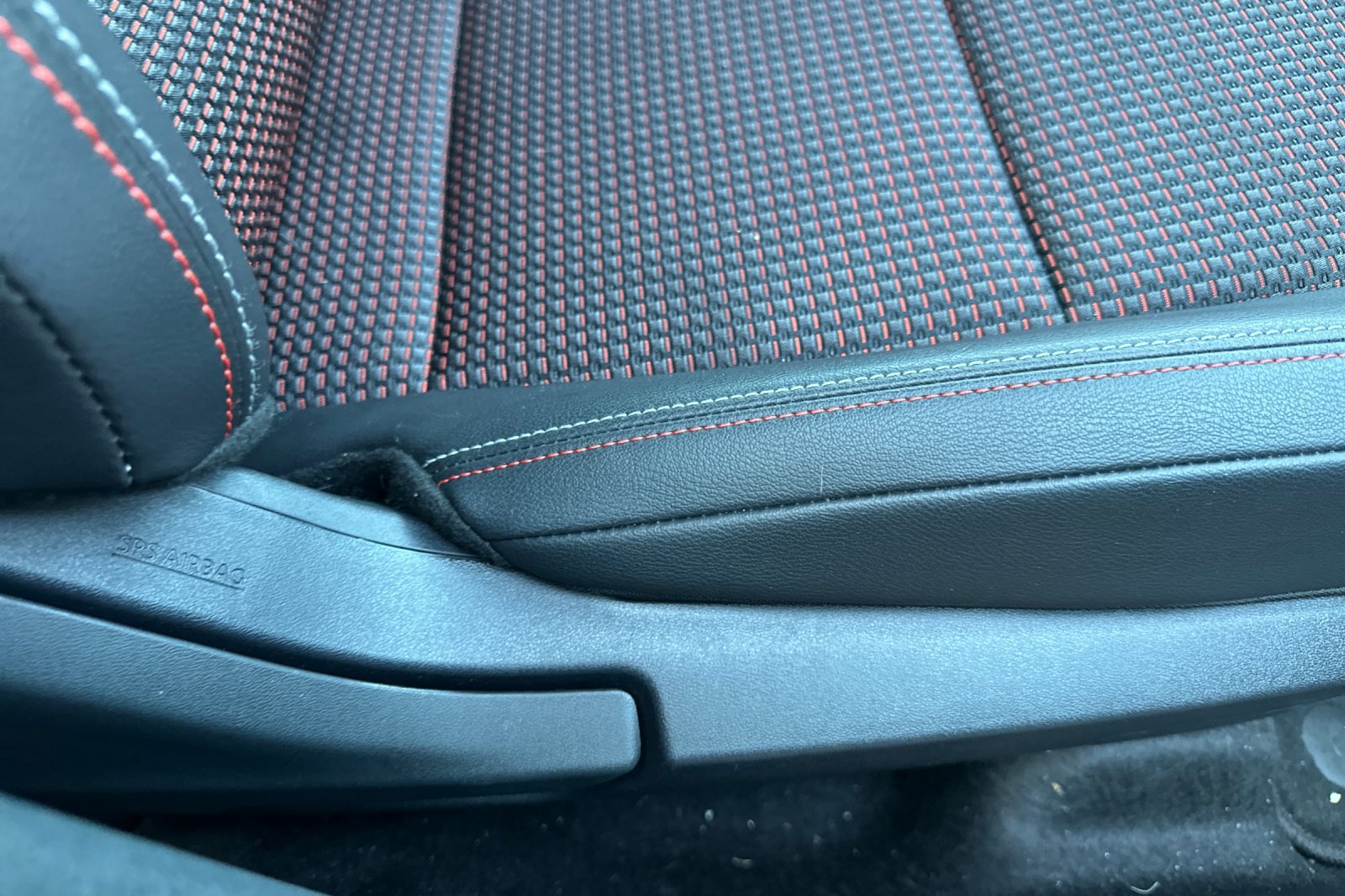 Used 2025 Nissan Kicks SR AWD/4WD image 22