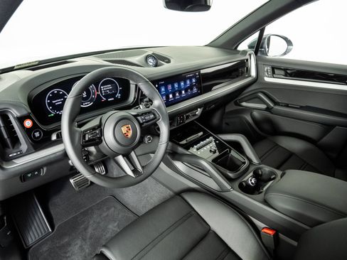 New 2026 Porsche Cayenne S AWD/4WD image 4