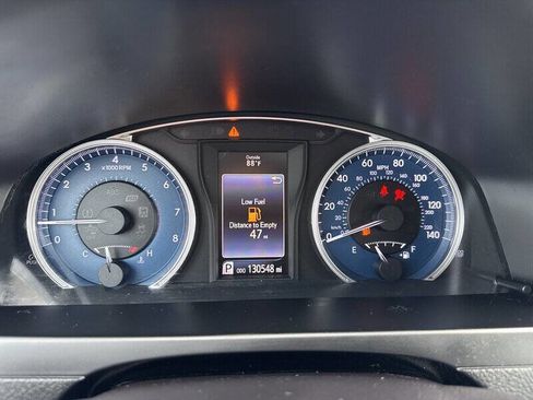 Used 2017 Toyota Camry LE image 24