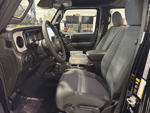 New 2026 Jeep Gladiator Sport image 14