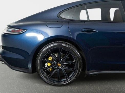 Used 2023 Porsche Panamera 4 Platinum Edition w/ Assistance Package image 8