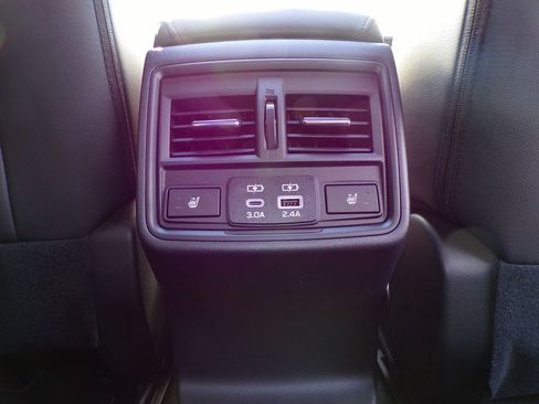 Certified 2026 Subaru Outback Limited AWD/4WD image 10