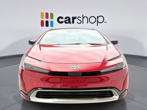 Used 2025 Toyota Prius Plug-In Hybrid FWD image 8