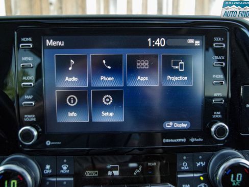 Used 2022 Toyota Highlander XLE AWD/4WD image 21